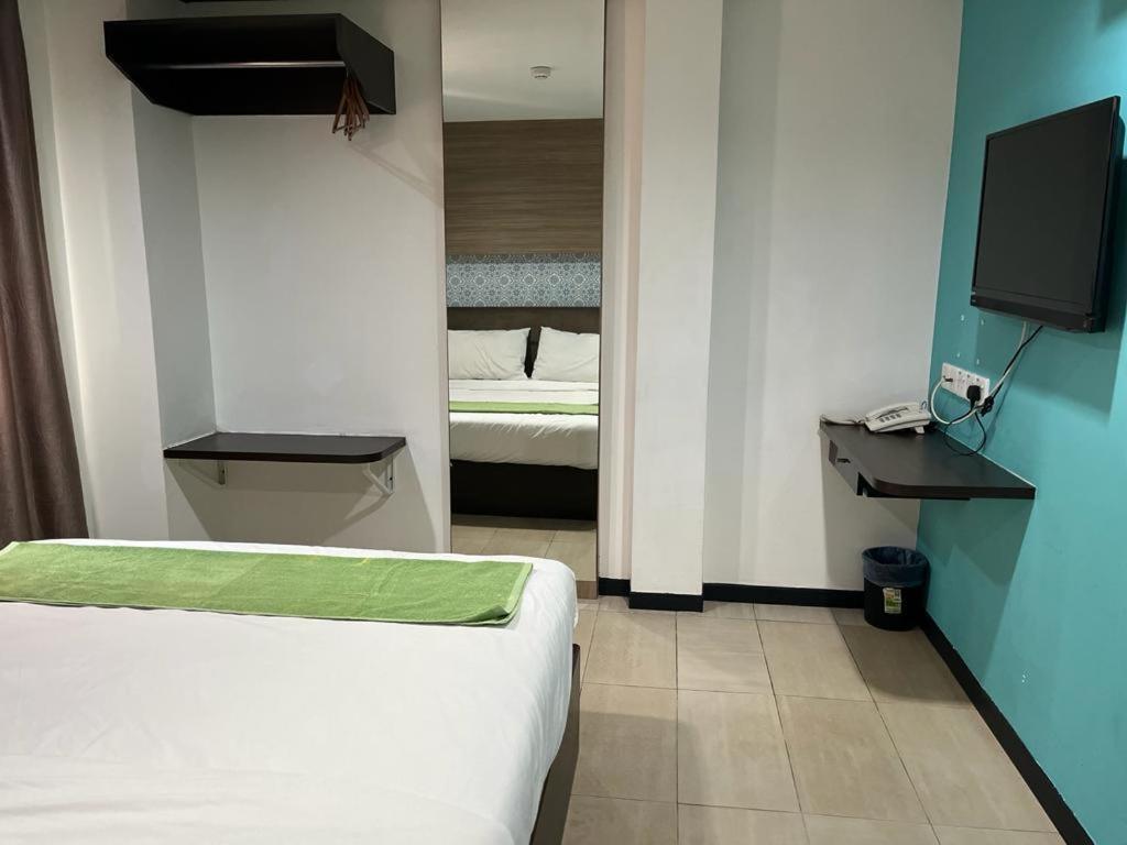 One Enigma Hotel Куала-Лумпур Экстерьер фото